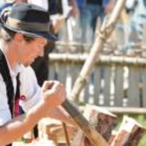 Handwerksfest Seefeld - Handwerkkunst und Schnitzen