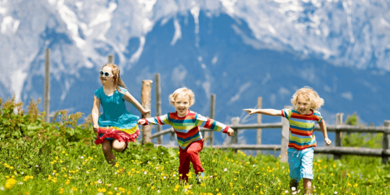 Wandern mit Kindern in den Alpen